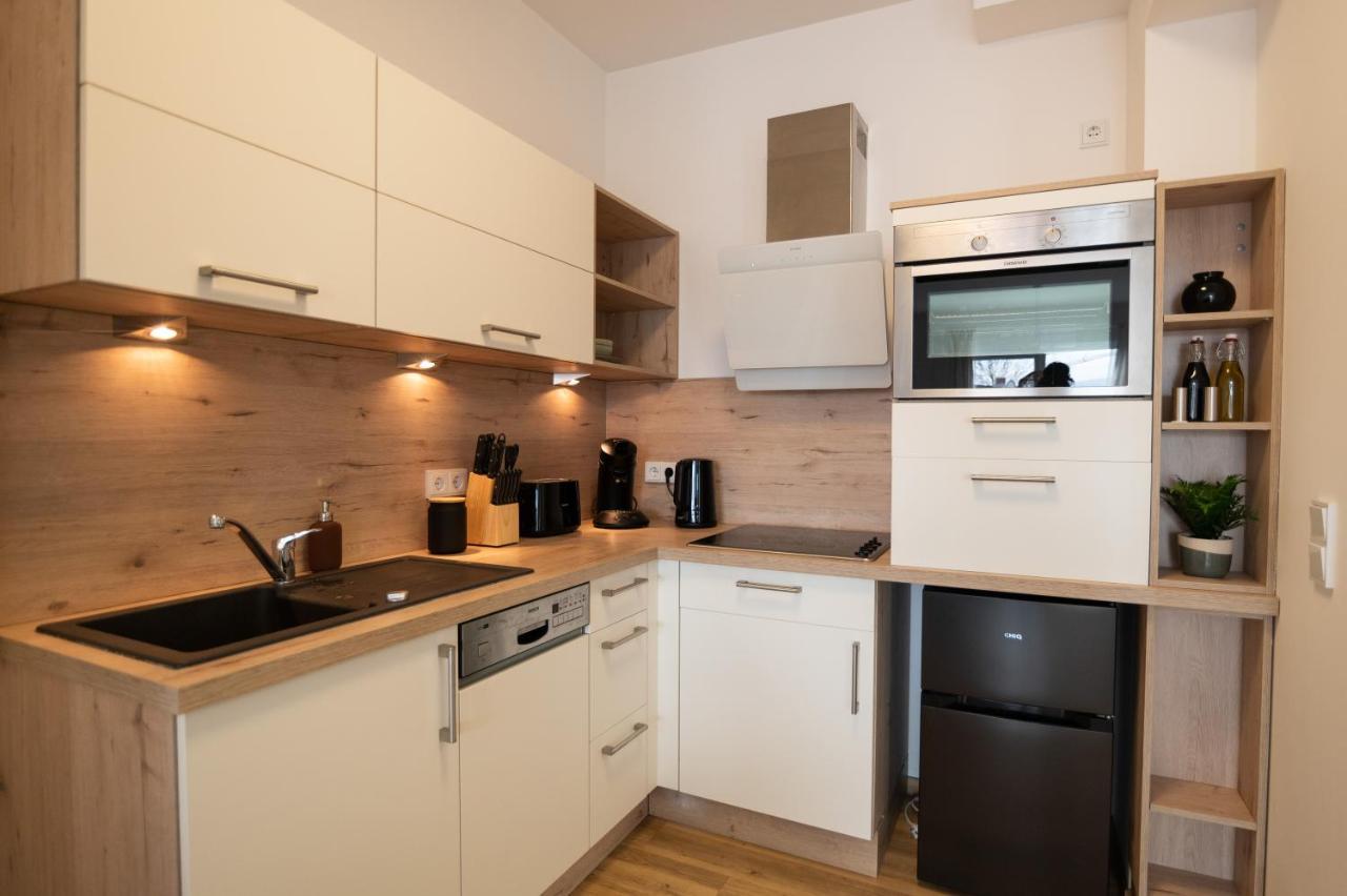Dwellstay - Modernes Apartment I 55Qm I 2 Zimmer I Kueche I Bad I Terrasse I Tv I Wlan Bad Hersfeld Buitenkant foto