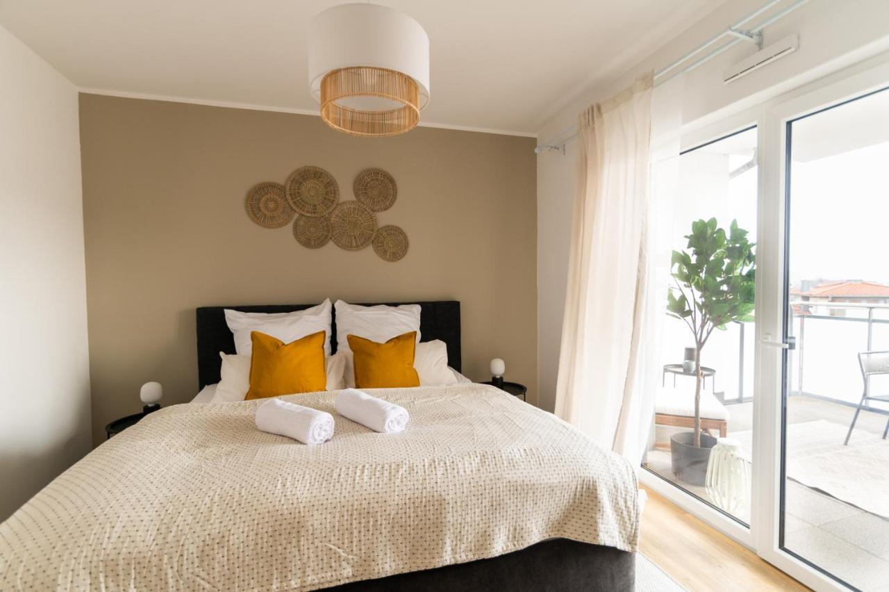Dwellstay - Modernes Apartment I 55Qm I 2 Zimmer I Kueche I Bad I Terrasse I Tv I Wlan Bad Hersfeld Buitenkant foto